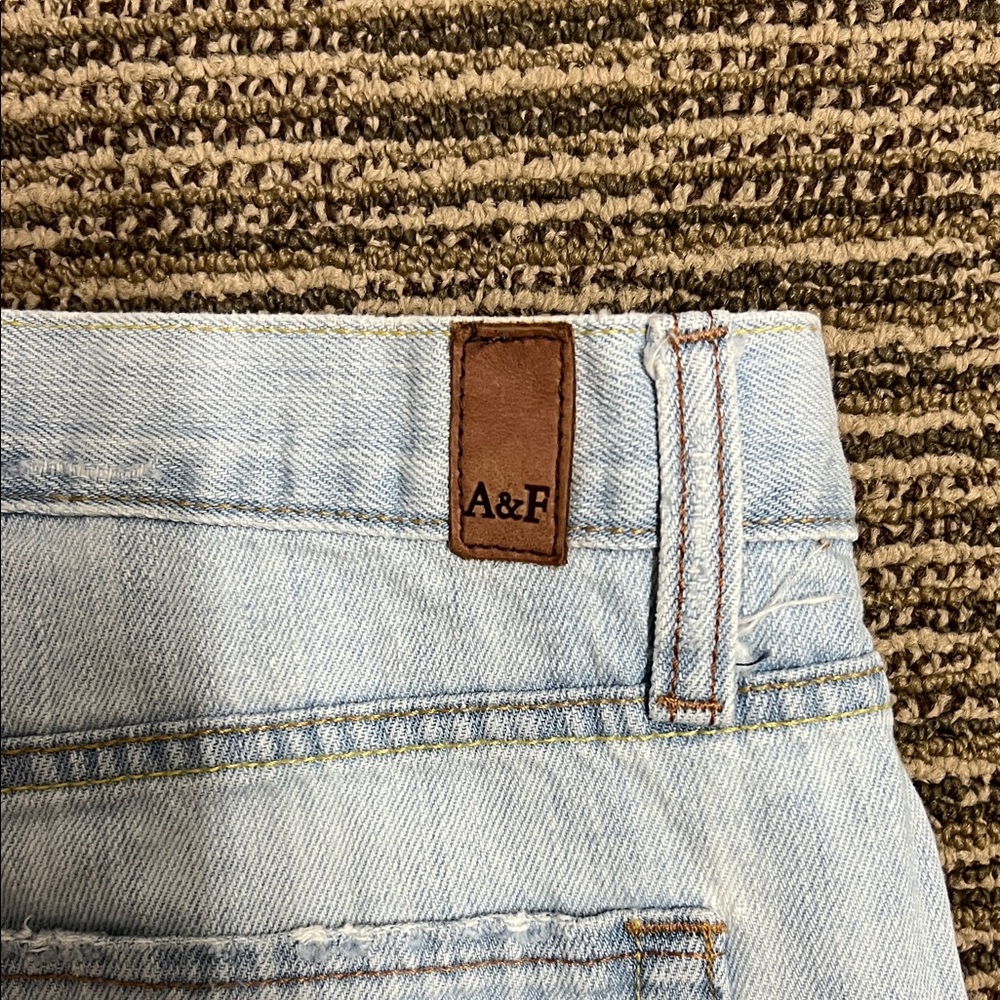 Abercrombie & Fitch Light Blue Jean Shorts Size 6 - Picture 3 of 4